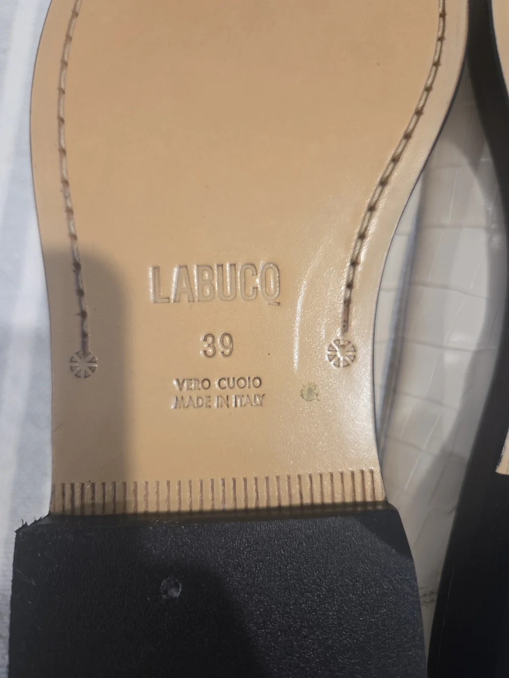 Labucq elegant croc